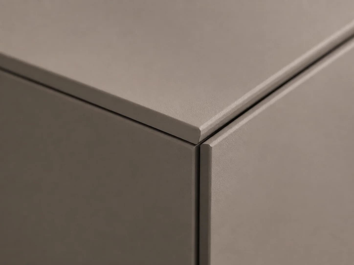 Super-Matte / Fenix-Type edge and profile detail
