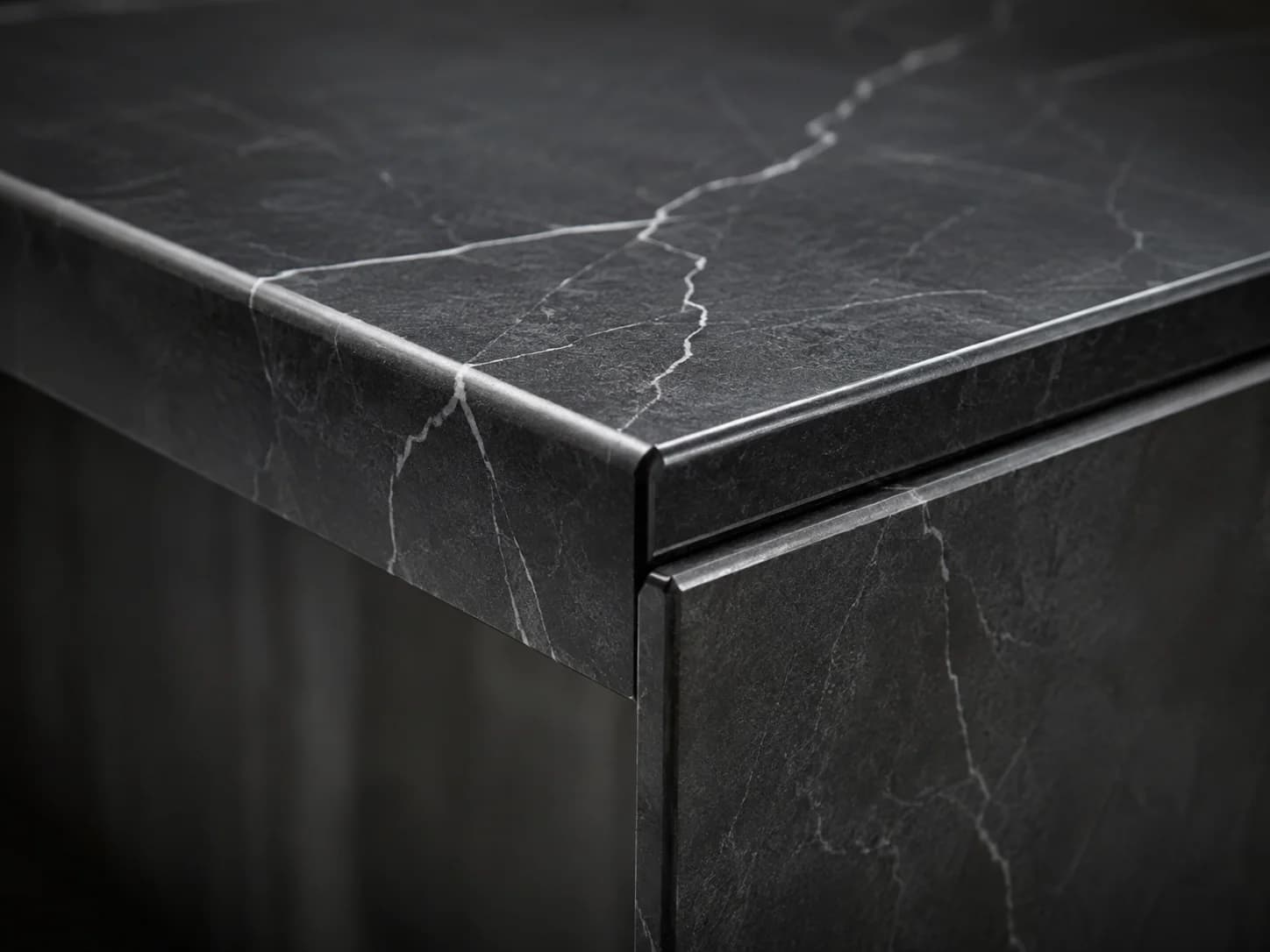 Pietra Grey / Dark Stone edge and profile detail